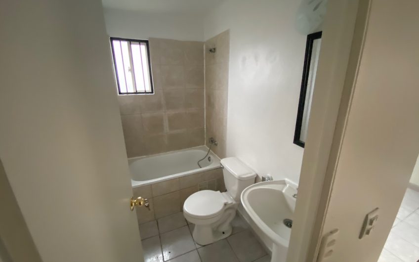 Colonos de Cardonal casa con reja recién pintada